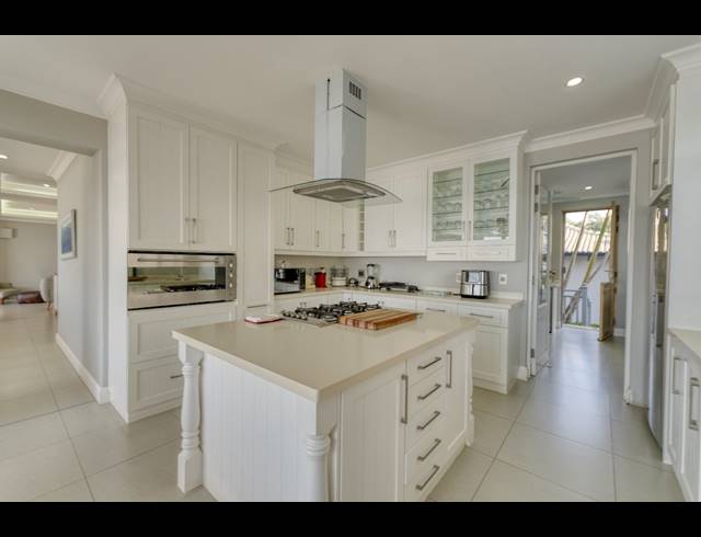 6 BEDROOM HOUSE FOR SALE IN TINLEY MANOR